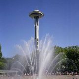 Space Needle behind the fountain