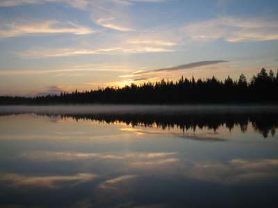 Mökiltä keskiyön paistetta