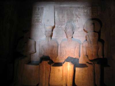 Joulukuu 2004, Abu Simbel