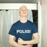 Panisitko poliisia ?