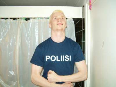 Panisitko poliisia ?