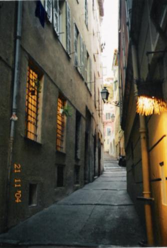 Nizza, Ranska vanhankaupungin katu-Nice, France a street in the old town