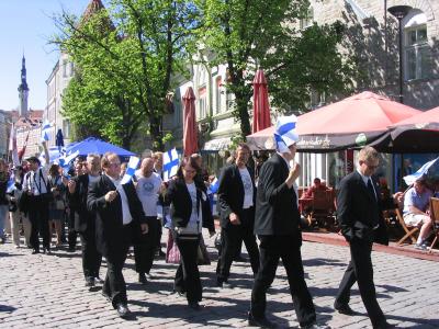 Helsingin Balalaikkaorkesteri osallistuu kulkueeseen Tallinnassa 29.5.2005