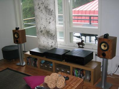 pääte: Harman kardon citation 22, av-vahvistin: Yamaha dsp a-1, cd:Sony cdp 920qs, Kaiuttimet: B&w matrix 805, Takakaiuttimet: Hifi 12/2, keskikaiutin:Wharfedale axurus, Johdotus:Analysis blue oval, Kuulokkeet:Sennheiser hd 650