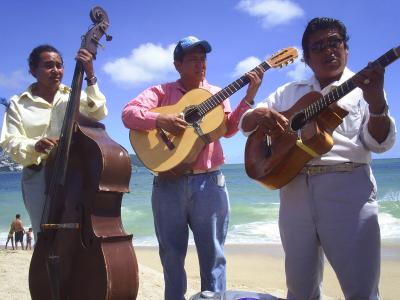 Mariachis en la playa