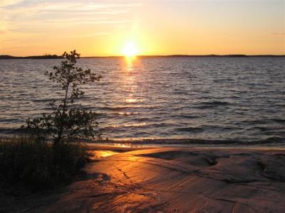 Auringonlaskun tunnelmaa