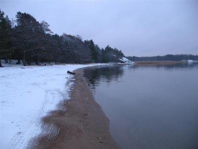 Kesällä täällä uitiin...