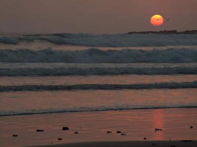 Auringonlasku Ecuadorissa