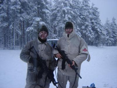 muistakaa tää ei ole mikään sirkus vaan suomenarmeija....kukahan tonkin on keksiny