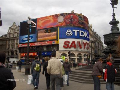 piccadilly circus