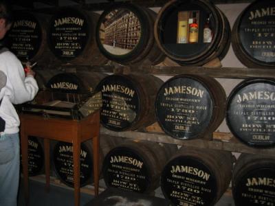 Irlanti, Dublin.. Jamesonin viskitislaamolla :)