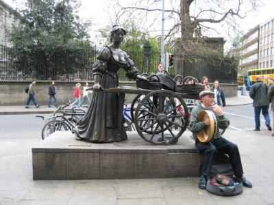 Irlanti, Dublin.. the statue of Molly Malone