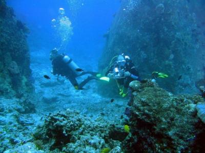 East Of Eden, Similan Islands (joulukuu 2005), (c) K. Allonen