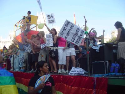 Kesaa 2002 Madridissa... Gay Pride-rekans kyydissa :)