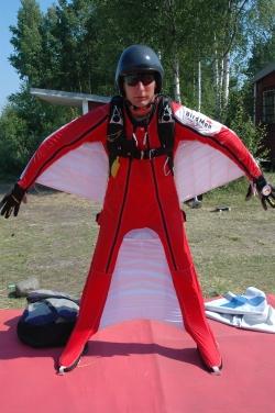 Wingsuit pose