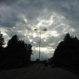 Taivas repeää. Kuva otettu Vantaan Havukoskella.