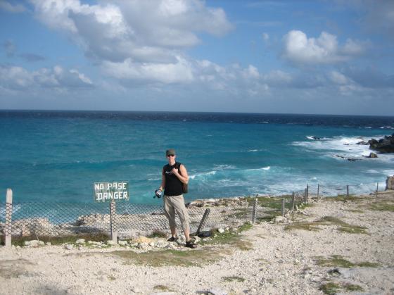 Isla Mujereksen eteläkärjessä Cancunin edustalla. Lievät aallot.