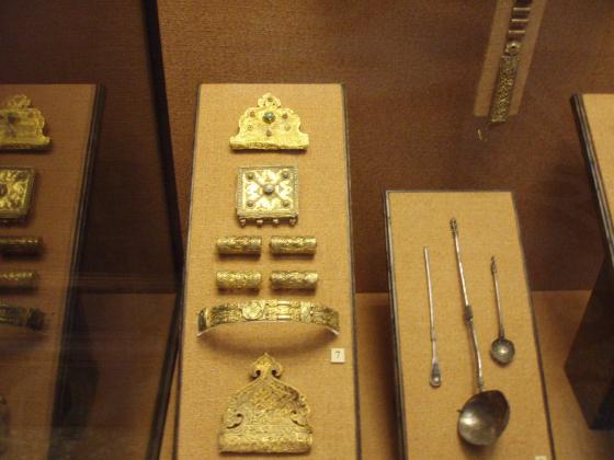 Kultaa ja hopeaa kansallismuseossa