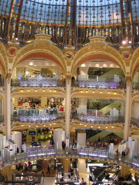 Ranska, Pariisi.. shoppailemassa keskustassa @ Galeries Lafayette..