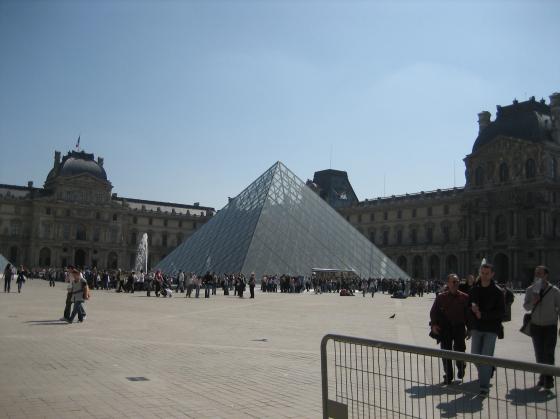 Ranska, Pariisi.. Musée du Louvre.. käytiin moikkaamassa Mona Lisaa..