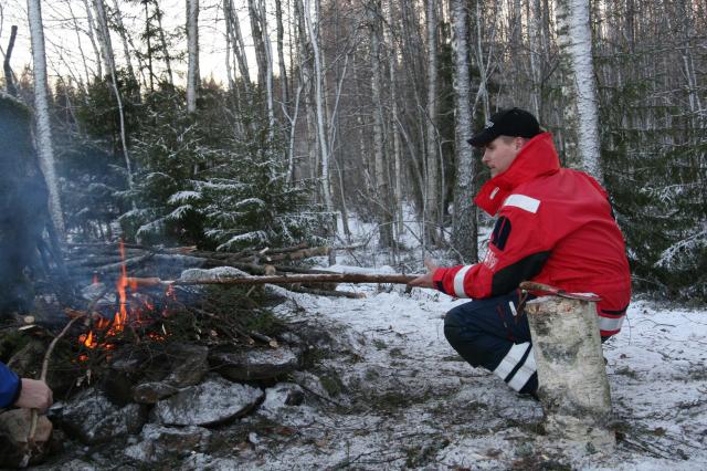 miehen mittainen makkaratikku