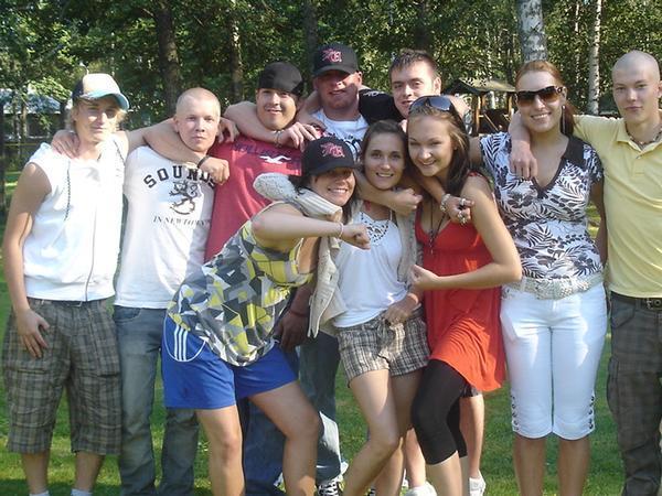 Simo, Marko, Chuck, Jason, Lil James, me, Lassi, Sanna, Johki and Ellu...Isosaari/Helsinki 04.08.2007...What a wonderful day<3