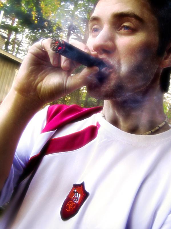 nothing relaxes like a cigar after chopping wood.. ;)