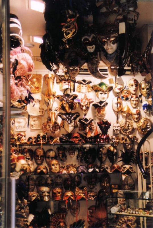 Maskeja Venetsiassa.