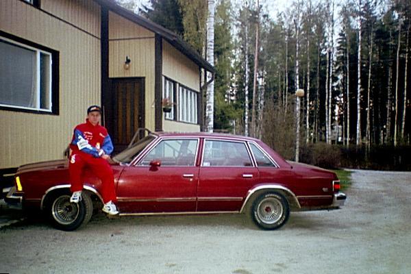 ehkä vuosi 96 ja krisselläki jenkkiauto