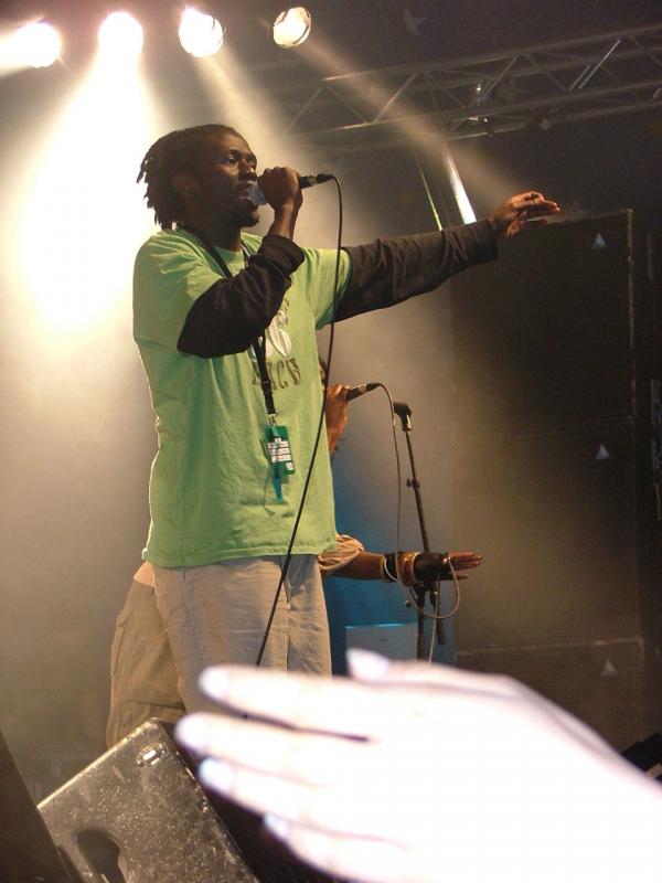 Emmanuel Jal feat. käsi @ Provinssirock 14.6.08