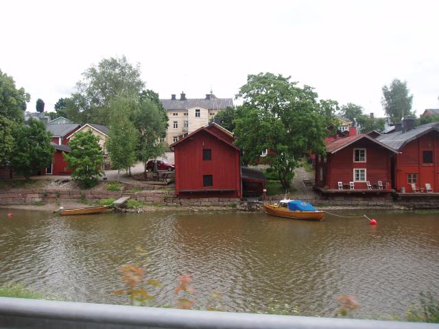 Porvoossa on kaunista, ainakin vanhassa kaupungissa.