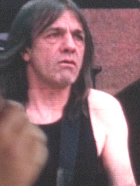 Malcolm Young (Iggy Popin reinkarnaatio?)