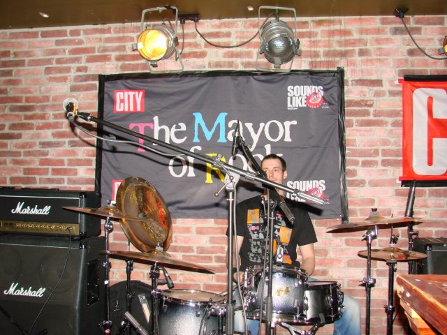Baarifestivaalit 2010 ja Mayor of Rock -bändiskabaosakilpailu Sir Einossa.