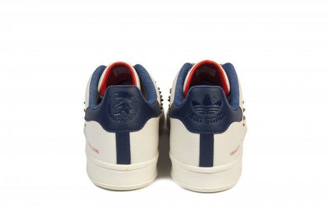 Stan Smith -tossut takaa. Kuva: Diesel/Adidas