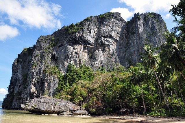 Marble cliffs at El Nido, Philippines