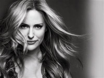 Aimee Mullins. Kuva: L'Oréal