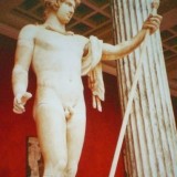 Loistokeisari Hadrianuksen ainut heikkous oli puppelipoika, tässä Köpiksessä