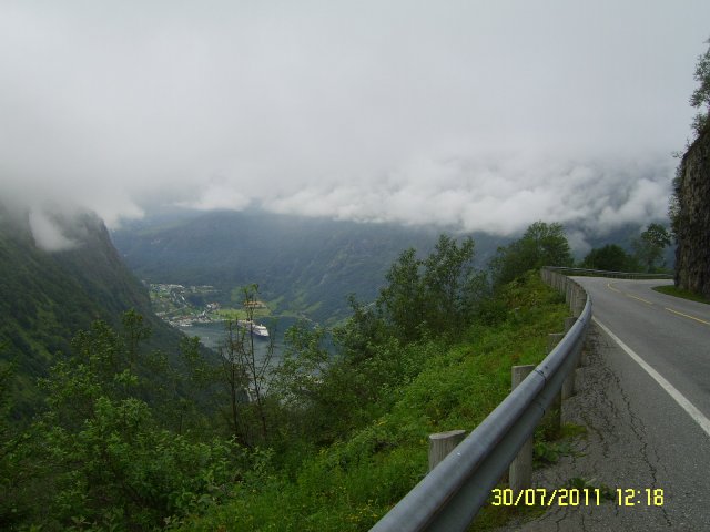 Geirangervuono jää ja matka kohti Valldal ja Trollstigen