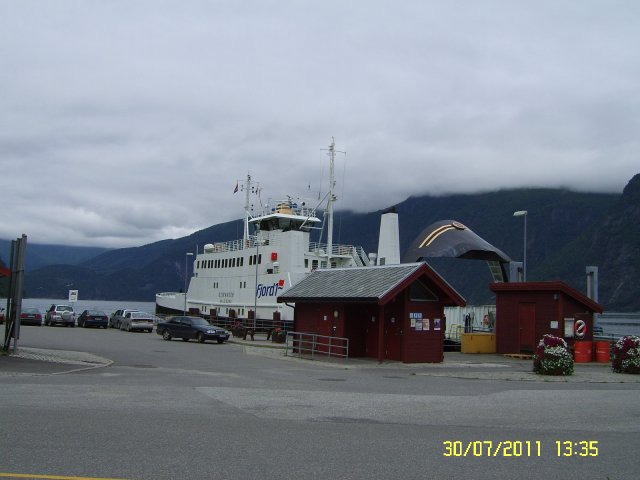 Eidsdal: Norddalsfjordin ylitys lautalla; Fjord1 Geiranger