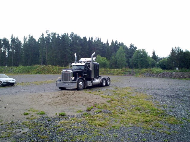 Peterbilt ; fra Norway in Sweden! Upee Jenkki nuppi ;)