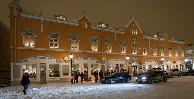 Ravintola sijaitsee Turun kaupunkialueen vanhimmassa rakennuksessa, Casagrandentalossa.