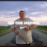 Paksu poika rehkii kiistellyssä Niken mainosvideossa