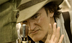 Hyppääkö Tarantino itse kameran eteen vai fiilisteleekö hän vain kuvauksissa länkkäriteemalla.