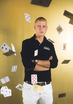 Pokeriammattilainen Jens Kyllöselle, 20, on jäänyt tämän vuoden peleistä verojen jälkeen käteen 250 000 euroa.