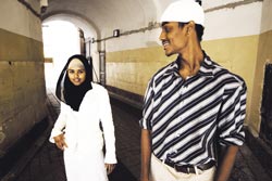 Zeinabin ja Ahmedin mukaan muslimina on helppo elää. Oikean ja väärän tietää aina.