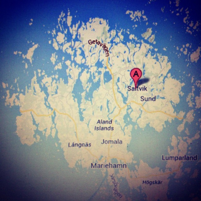 Ensimmäinen pyöräilypätkä oli Maarianhaminan satamasta Kvarnbo Gästhemiin, jossa majoituimme. Paikka on merkattu karttaan A:lla. Välimatka on noin 25km.