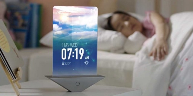 Samsungin taittuva herätyskello isolla näytöllä. Tulevaisuuden tuotteita?