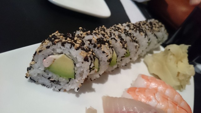 Sashimii ja sushii. Maiskis.