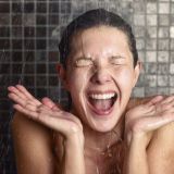 Tiesitkö kylmän suihkun yllättävät terveysvaikutukset?