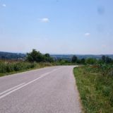 Serbian tiet olivat suht hyvässä kunnossa. Jotain outoa asfaltissa silti oli.